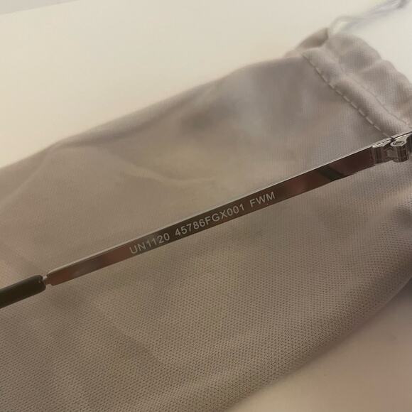 Foster Grant women's aviator-style sunglasses purple ombre lenses with soft case - Picture 5 of 6